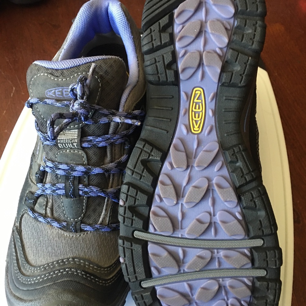 Women’s shoes